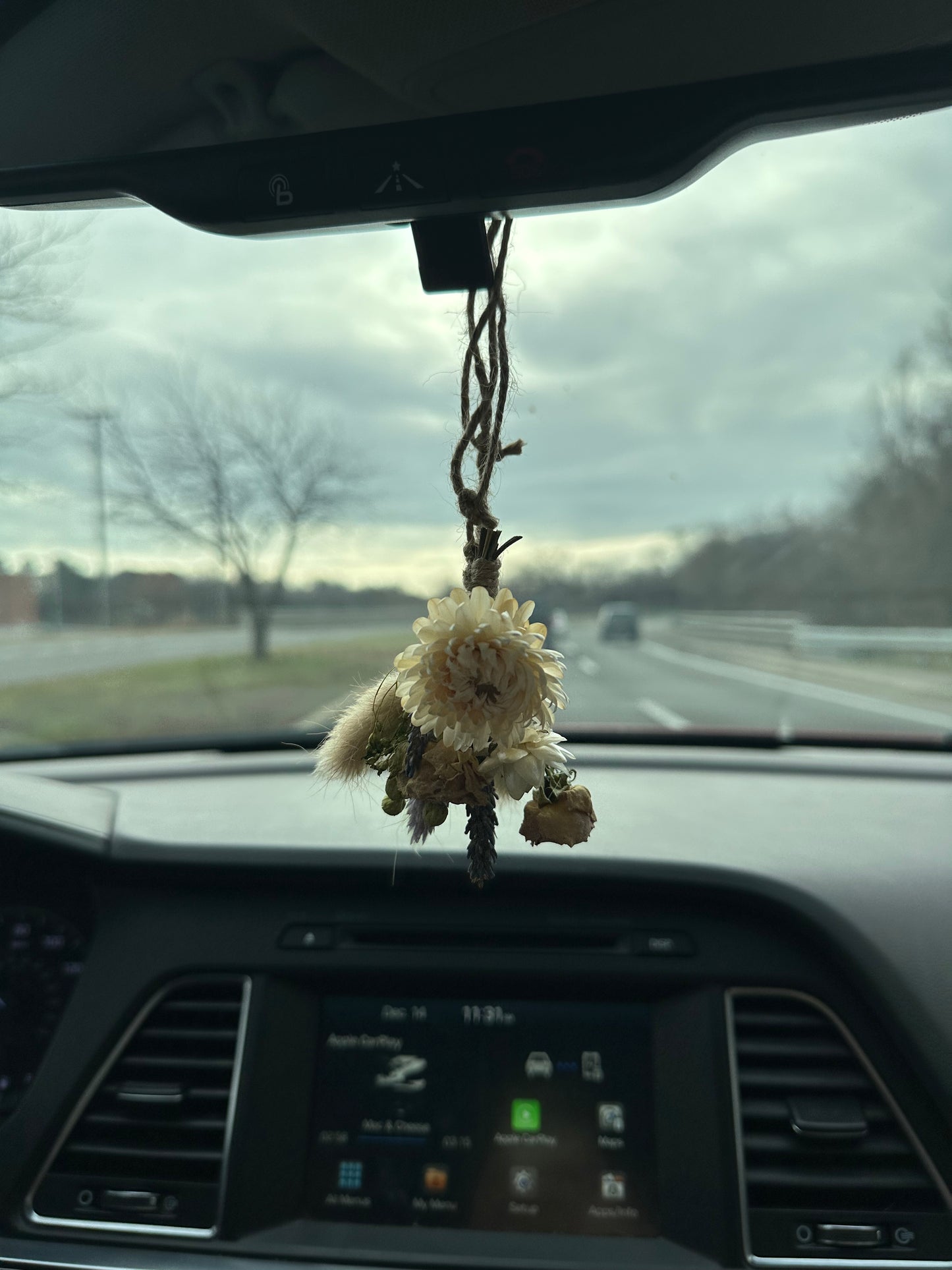 Frosty Dried Car Bouquet