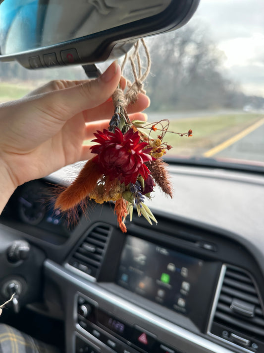 Autumn dried car bouquet