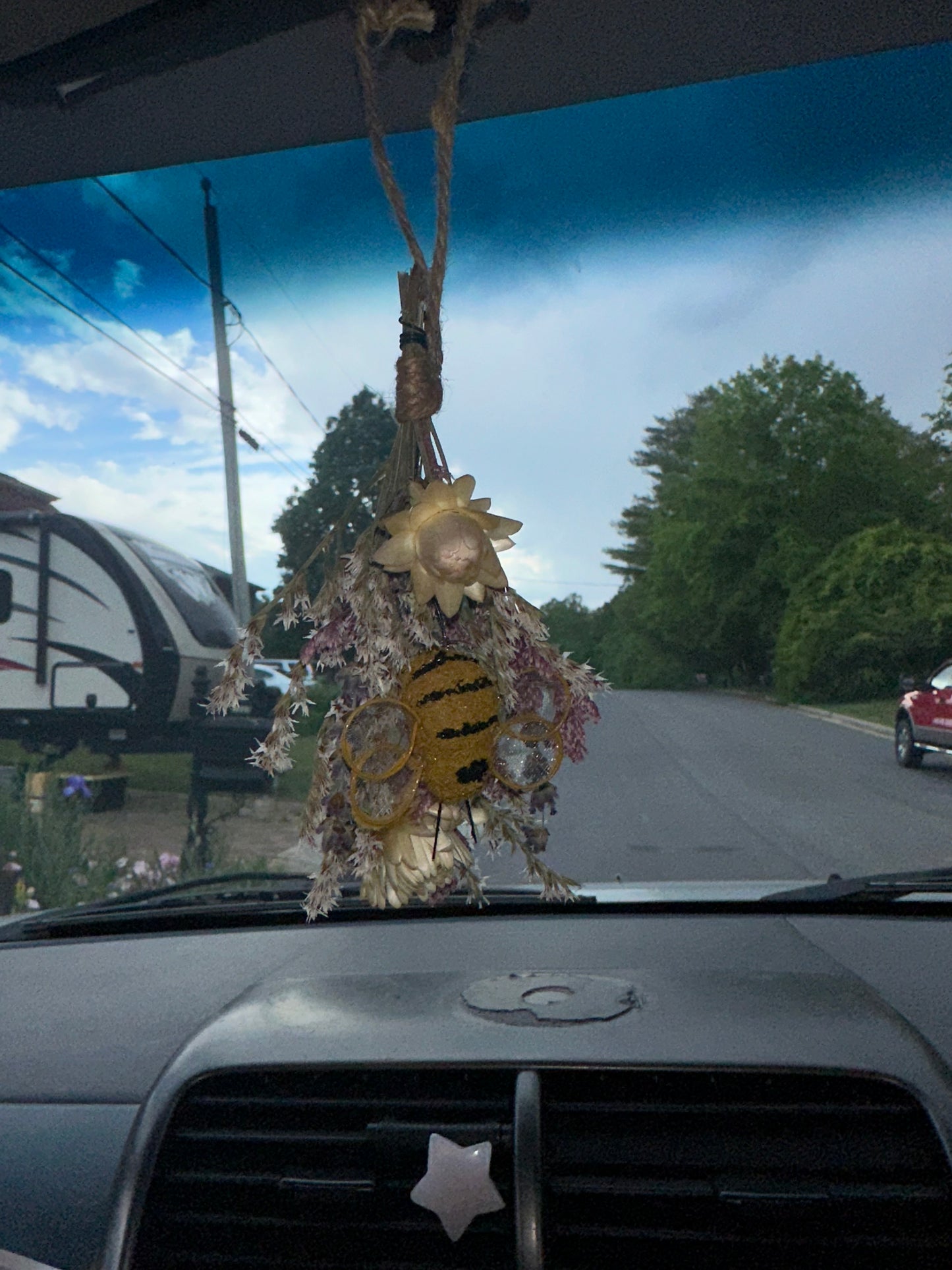 Purple Dried Flower Bouquet with bee car decor