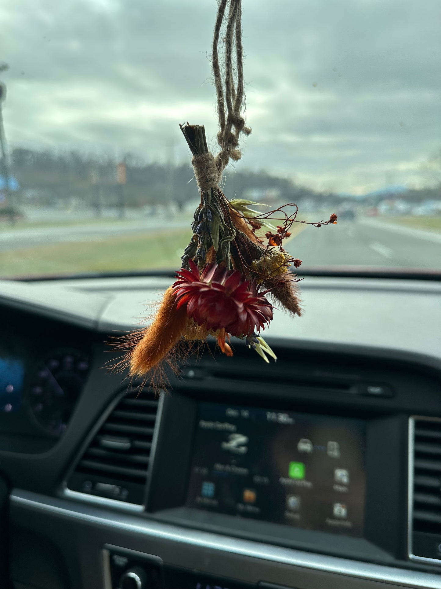 Autumn dried car bouquet