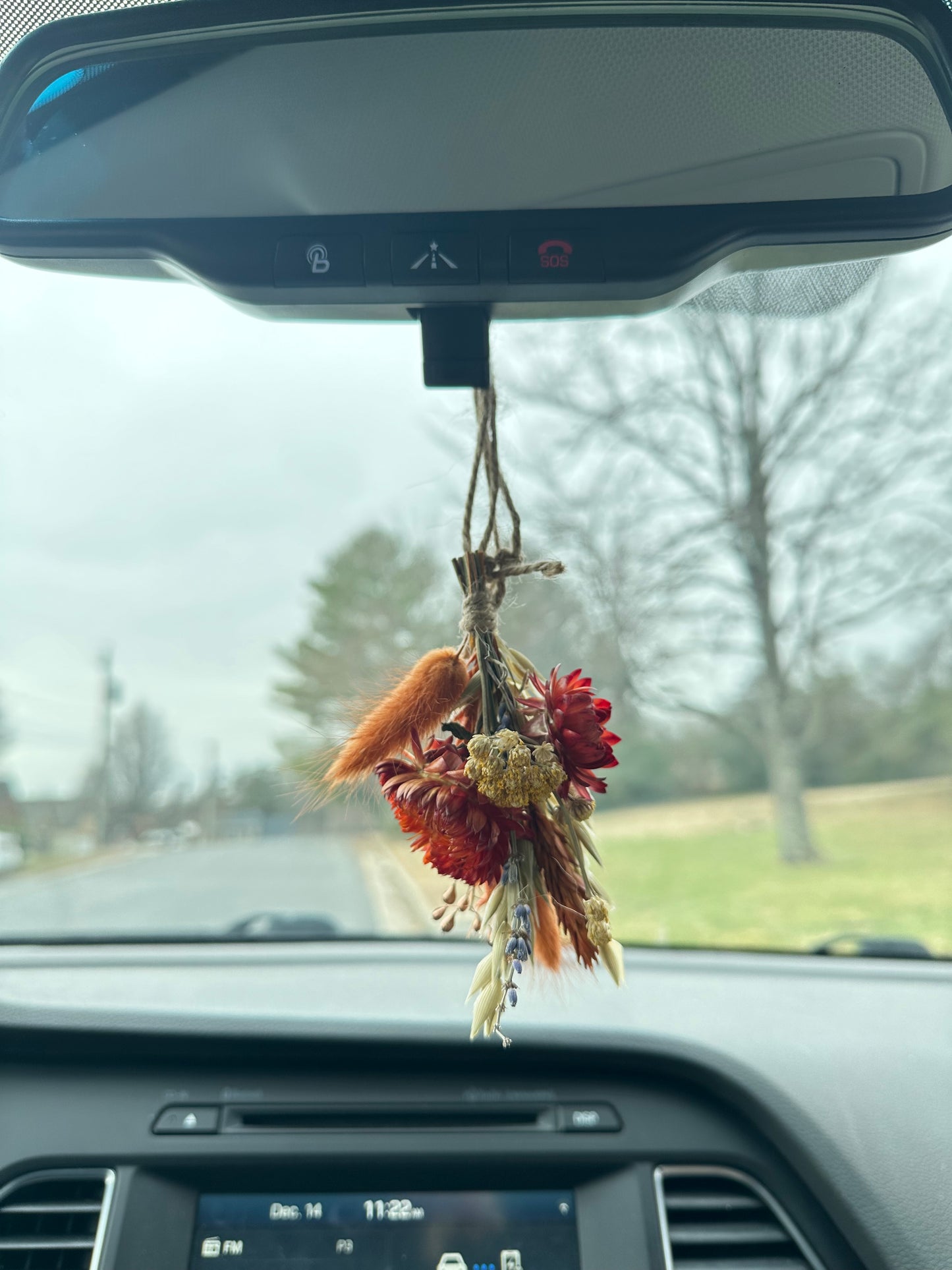 Autumn dried car bouquet