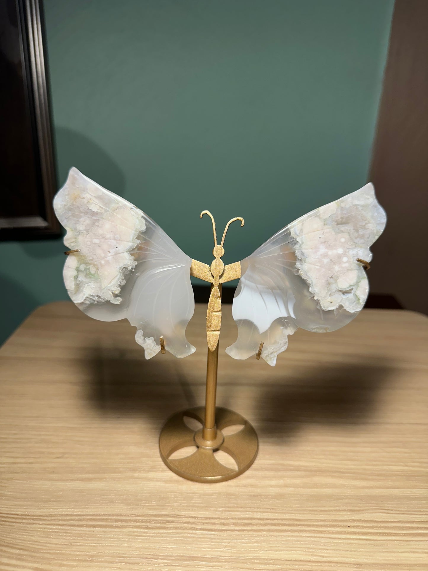 Flower Agate Butterfly with stand